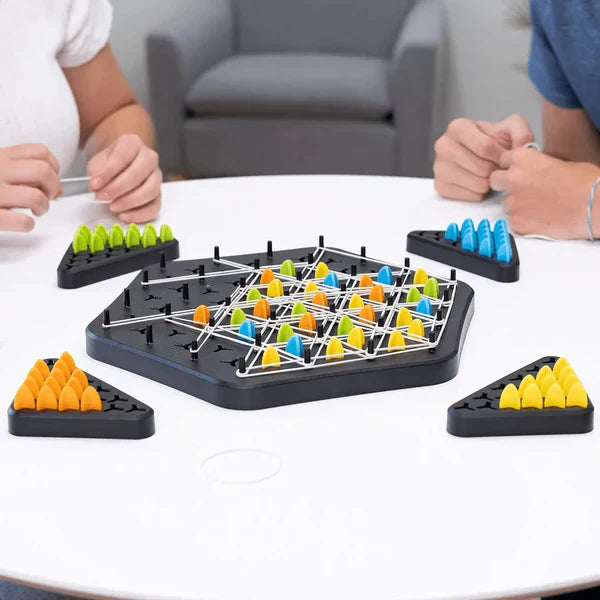 🎯Triggle™ – Le jeu de stratégie qui fait réfléchir et rassembler toute la famille !